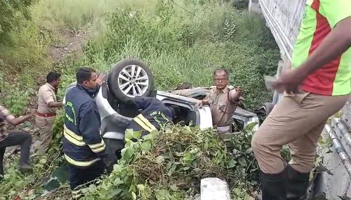 car plunges