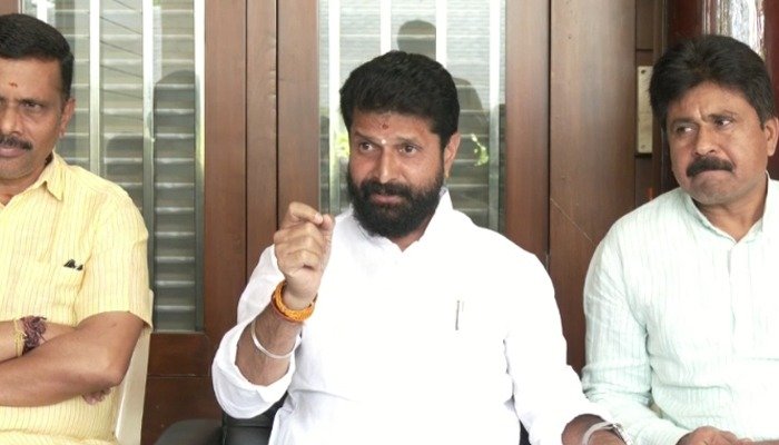 c.t ravi