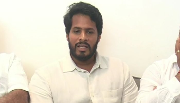 nikhil kumaraswamy
