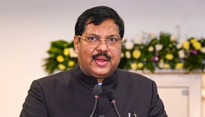 b r gavai