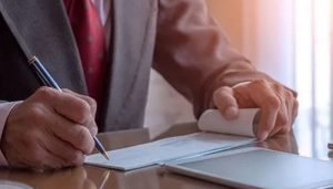 sign the back of a cheque