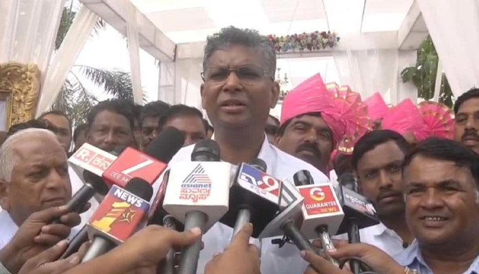 sathish jarakiholi.jpg