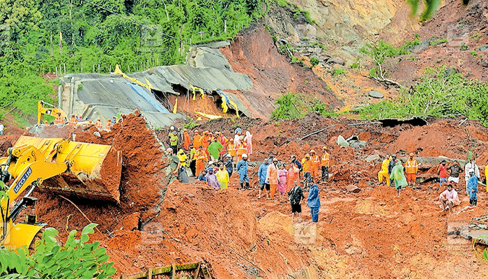 wayanad kalladi landslide.jpg
