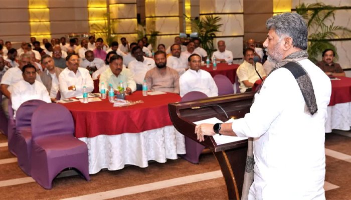 d k shivakumar.jpg
